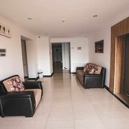 Pʼotʼi Hotel Park Green מראה חיצוני תמונה