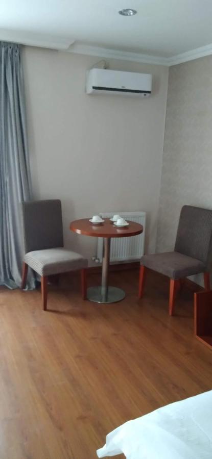 Pʼotʼi Hotel Park Green מראה חיצוני תמונה