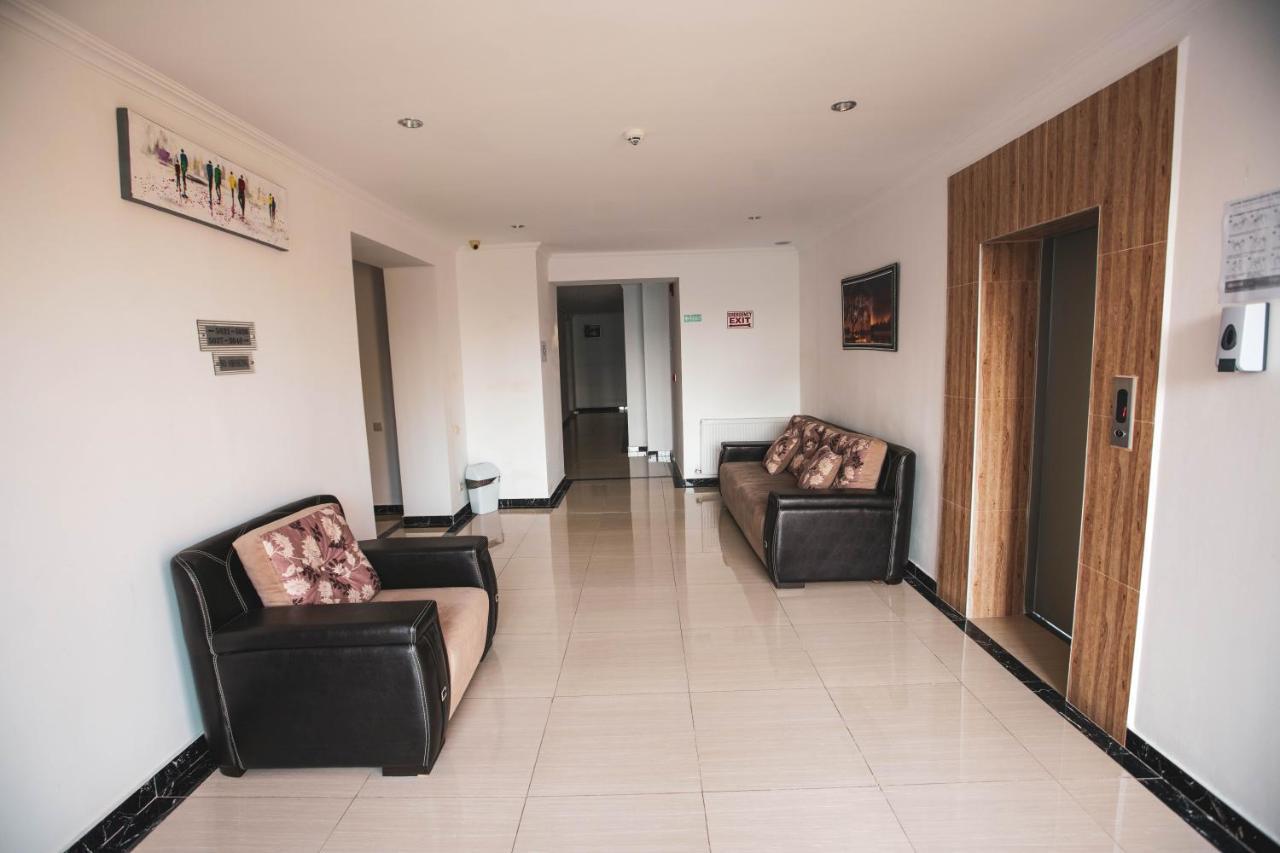 Pʼotʼi Hotel Park Green מראה חיצוני תמונה