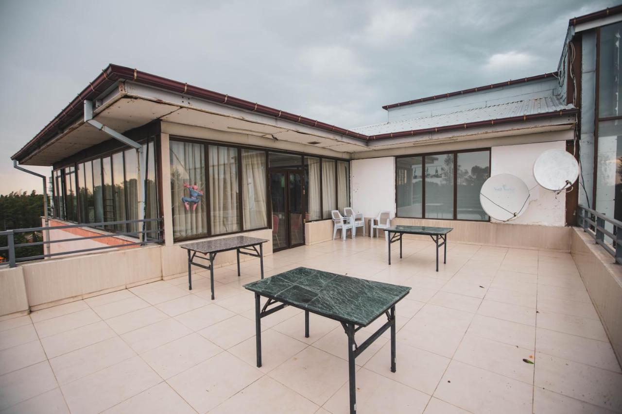 Pʼotʼi Hotel Park Green מראה חיצוני תמונה