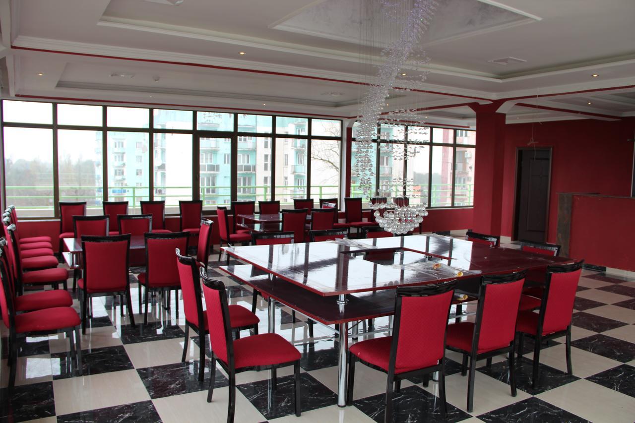 Pʼotʼi Hotel Park Green מראה חיצוני תמונה