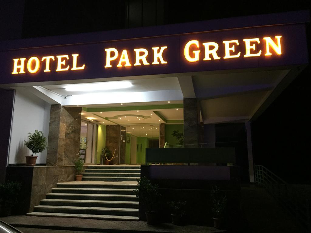 Pʼotʼi Hotel Park Green מראה חיצוני תמונה